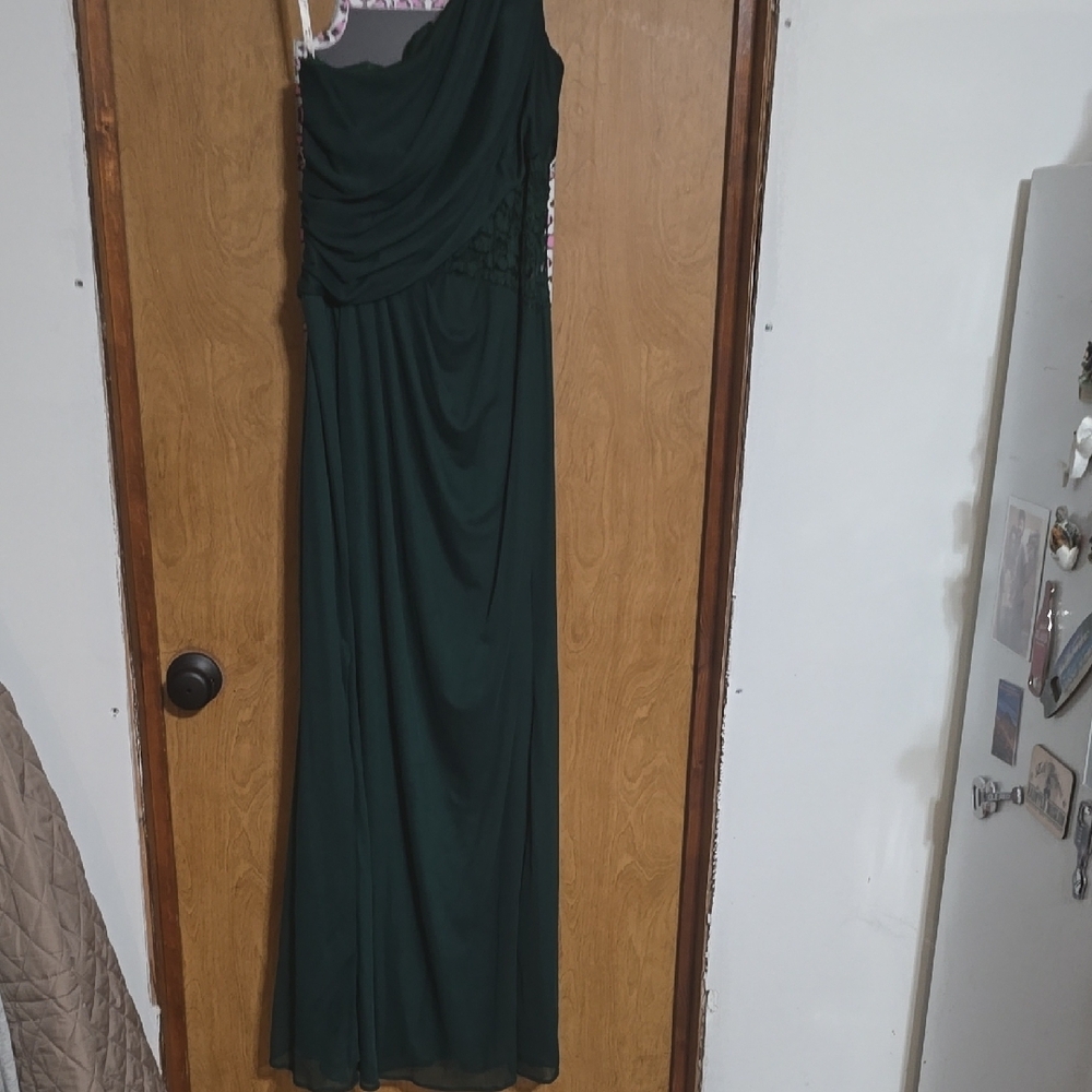 Elegant Dark Green Evening Gown